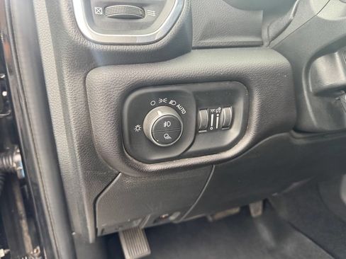 Used 2022 RAM 3500 Laramie RWD image 4