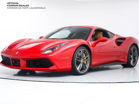 Used 2018 Ferrari 488 GTB image 1