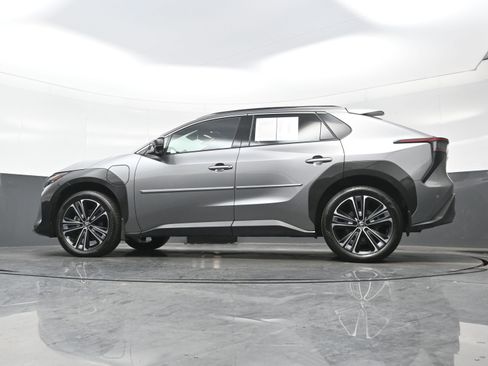 Used 2024 Toyota bZ4X Limited image 30