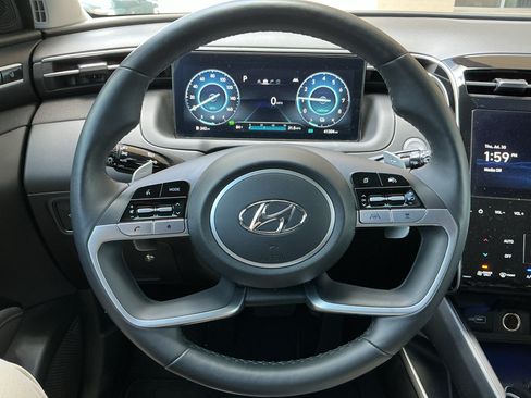 Certified 2023 Hyundai Tucson Limited AWD/4WD image 16