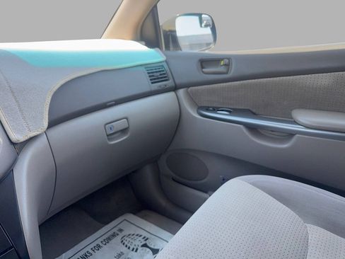 Used 2009 Toyota Sienna LE FWD image 30