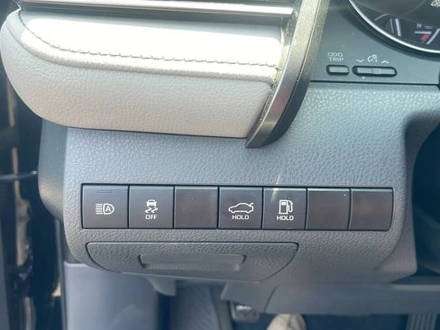 Used 2023 Toyota Camry SE FWD image 14