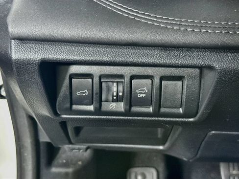 Used 2020 Subaru Outback Touring AWD/4WD image 19