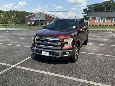 Used 2015 Ford F150 King Ranch w/ Equipment Group 601A Luxury AWD/4WD image 18
