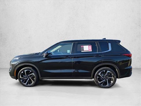 Used 2022 Mitsubishi Outlander ES image 9
