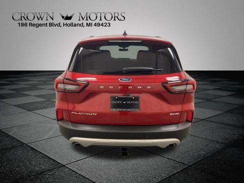 Used 2023 Ford Escape Platinum image 5