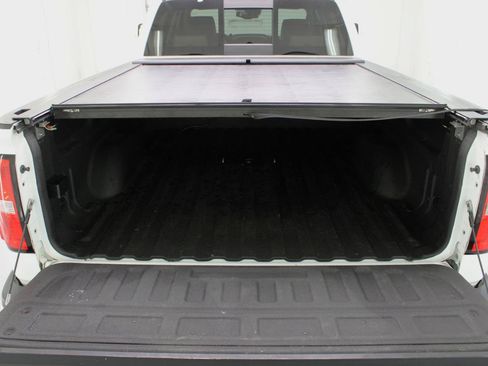 Used 2016 GMC Sierra 2500 Denali w/ Duramax Plus Package AWD/4WD image 29