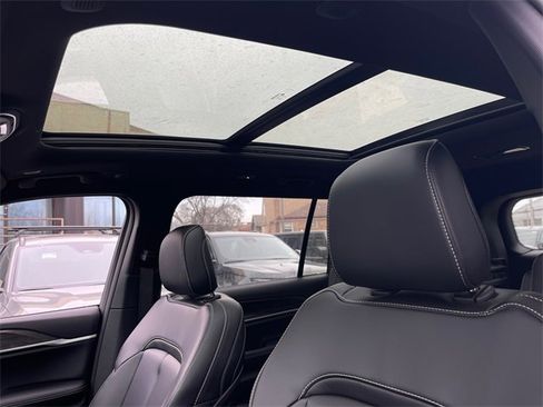 New 2025 Jeep Grand Cherokee L Limited image 11