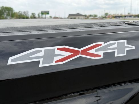 Used 2022 Chevrolet Silverado 1500 Custom image 31