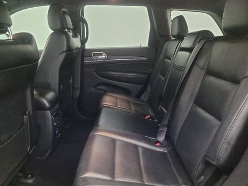 Used 2019 Jeep Grand Cherokee Limited AWD/4WD image 18