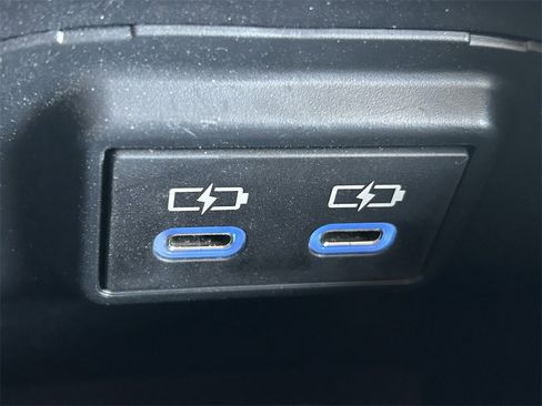 Used 2022 Toyota RAV4 LE image 25