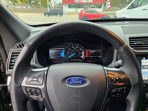Used 2019 Ford Explorer XLT w/ Equipment Group 202A image 39