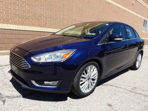 Used 2017 Ford Focus Titanium FWD image 5