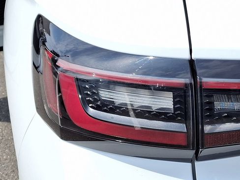Certified 2024 Volkswagen ID.4 Pro AWD/4WD image 10