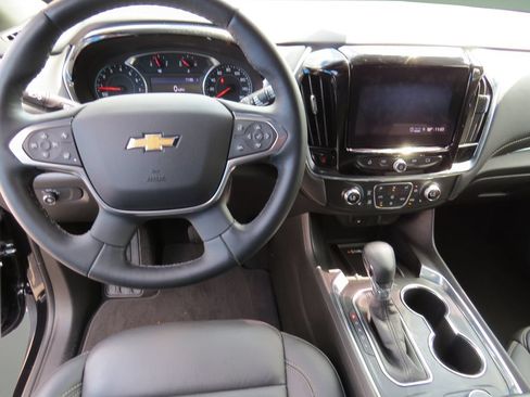 Certified 2023 Chevrolet Traverse LT AWD/4WD image 18