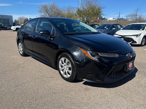 Used 2020 Toyota Corolla LE FWD image 9
