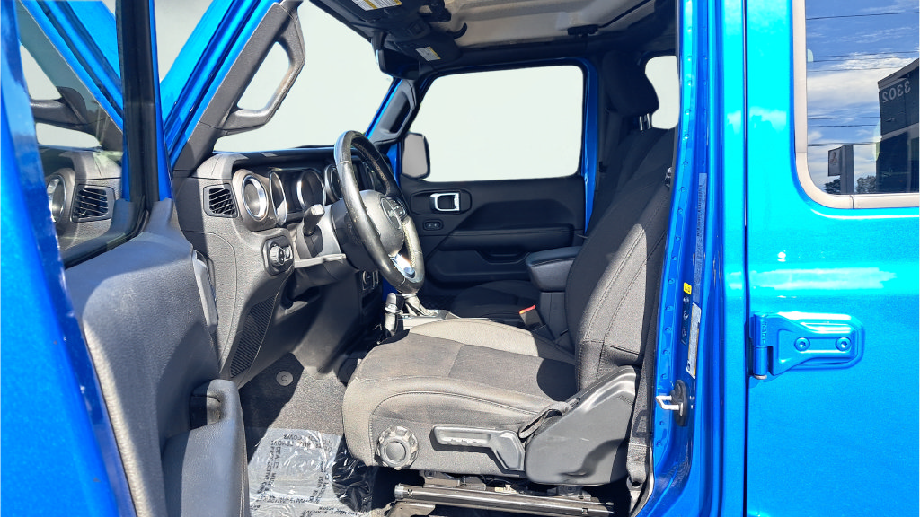 Used 2020 Jeep Gladiator Overland AWD/4WD image 10