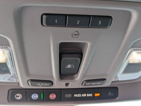 Used 2022 Chevrolet Silverado 1500 LTZ image 26