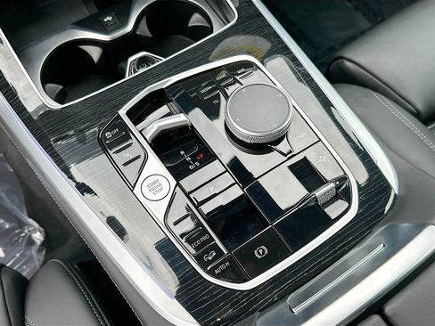 Certified 2024 BMW X7 M60i w/ M Sport Professional Package image 17