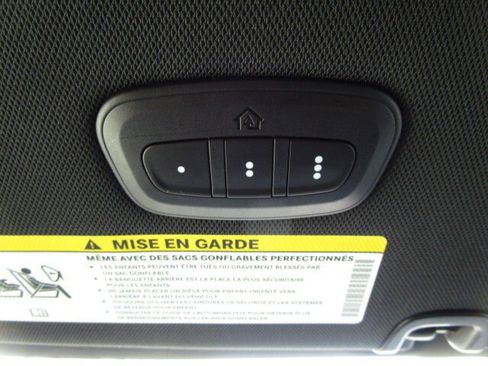 Used 2022 Chrysler Pacifica Limited w/ S Appearance Package image 23