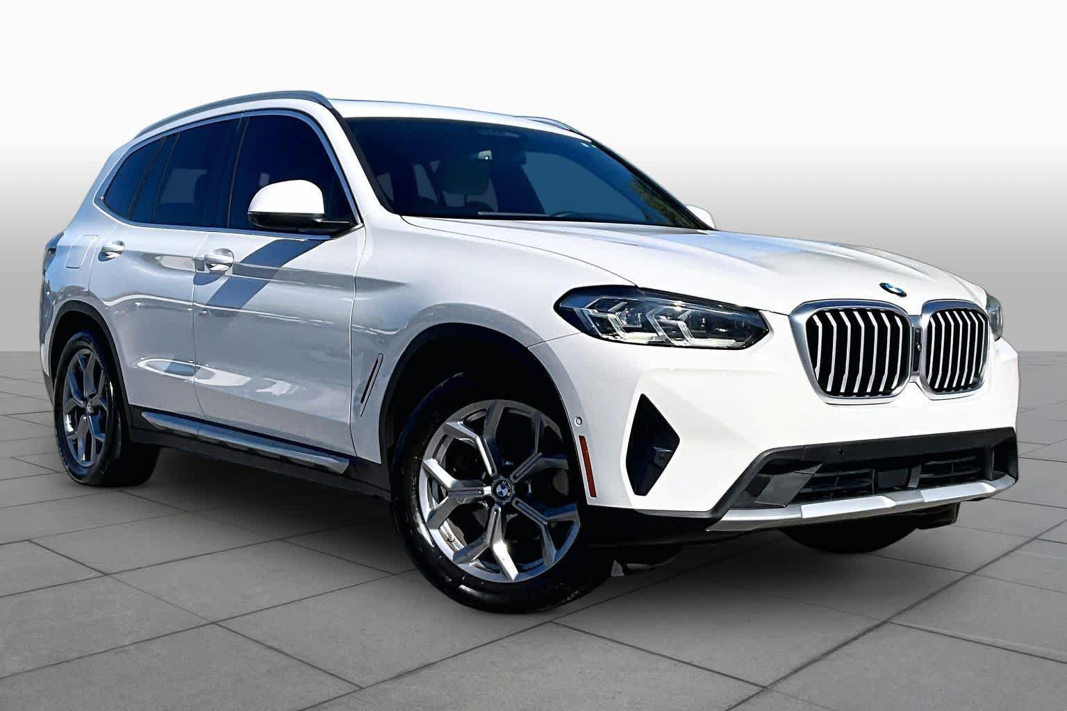 Used 2024 BMW X3 xDrive30i w/ Premium Package AWD/4WD image 2
