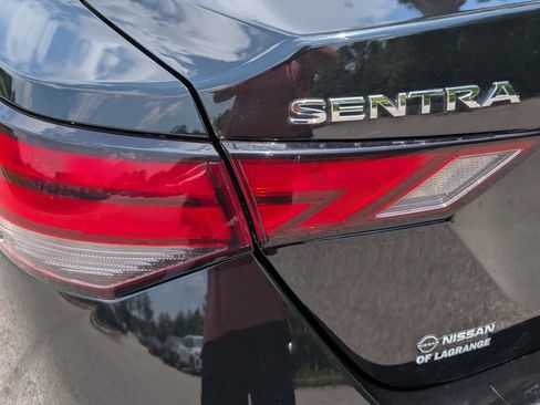Used 2020 Nissan Sentra SV FWD image 13