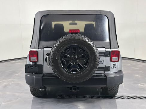 Used 2017 Jeep Wrangler Sport AWD/4WD image 6