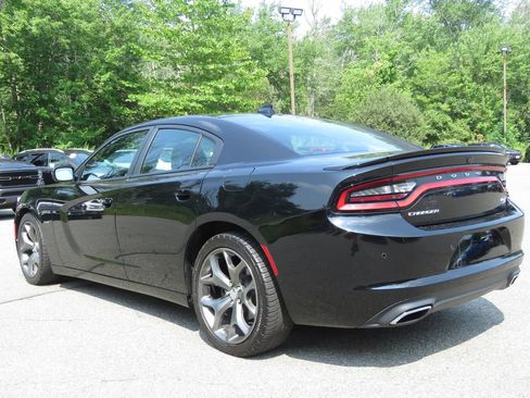 Used 2015 Dodge Charger R/T w/ Premium Group RWD image 7