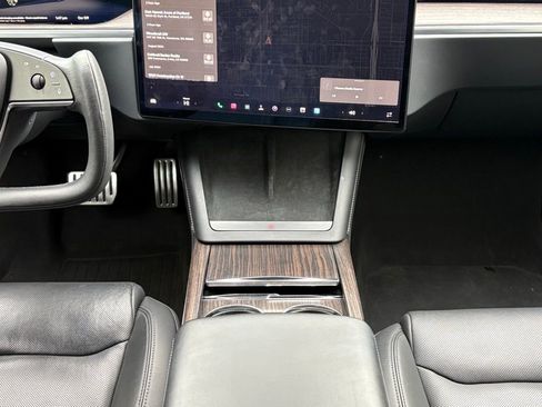 Used 2022 Tesla Model S image 15