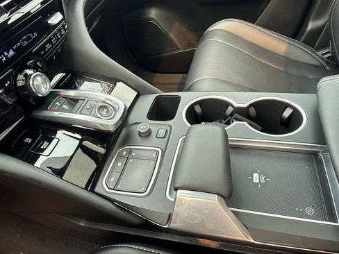 Used 2023 Acura MDX SH-AWD w/ Technology Package image 16