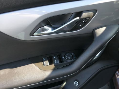 Used 2023 Chevrolet Blazer LT image 11