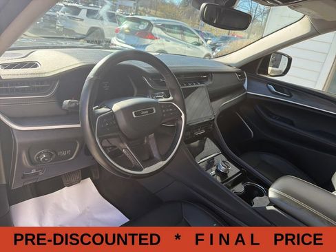 Used 2022 Jeep Grand Cherokee L Limited AWD/4WD image 23