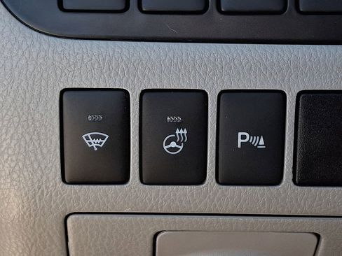 Used 2018 Toyota Highlander Limited Platinum image 26