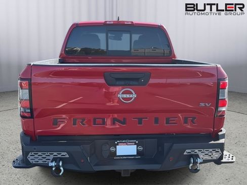 Used 2022 Nissan Frontier SV w/ SV Premium Package RWD image 9