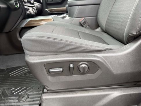 Used 2020 Chevrolet Silverado 1500 LT Trail Boss image 18