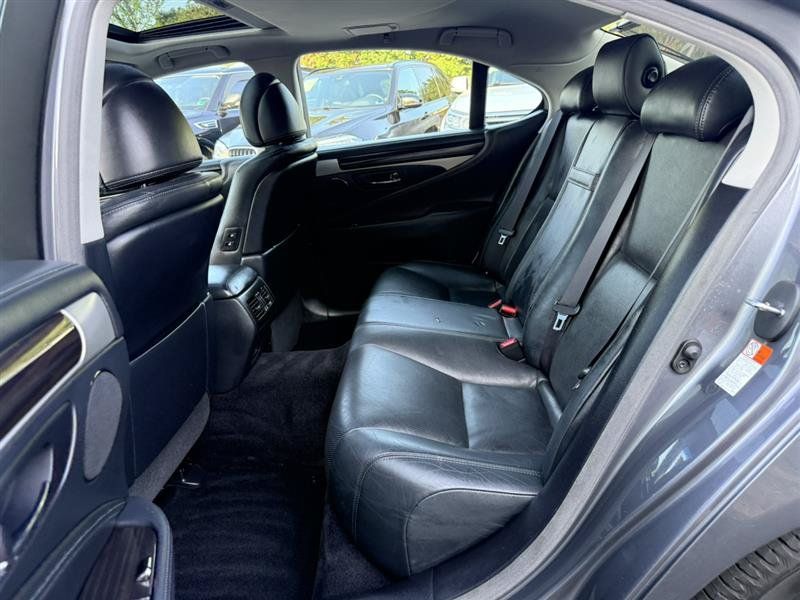 Used 2015 Lexus LS 460 AWD w/ Comfort Package image 21