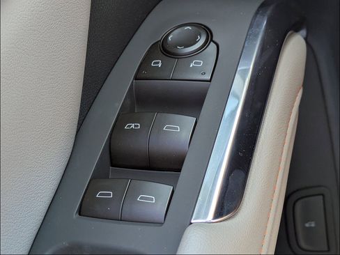 New 2026 Chevrolet Traverse LT w/ Driver Confidence Package FWD image 25