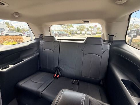 Used 2017 GMC Acadia Limited SLT image 20