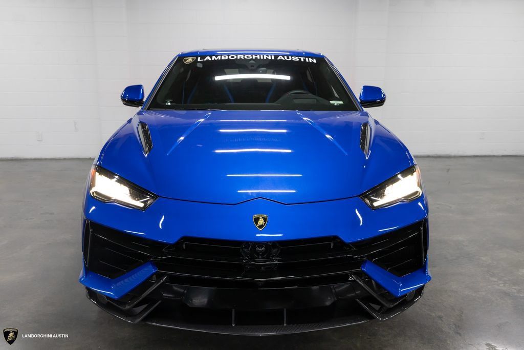 Used 2024 Lamborghini Urus Performante AWD/4WD image 3