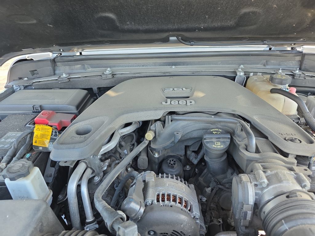 Used 2021 Jeep Gladiator Rubicon AWD/4WD image 26