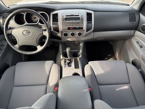 Used 2010 Toyota Tacoma PreRunner w/ TRD Sport Pkg image 11