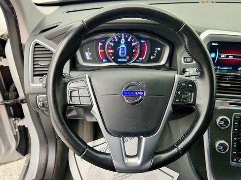 Used 2016 Volvo XC60 T6 w/ Proximity Package AWD/4WD image 14