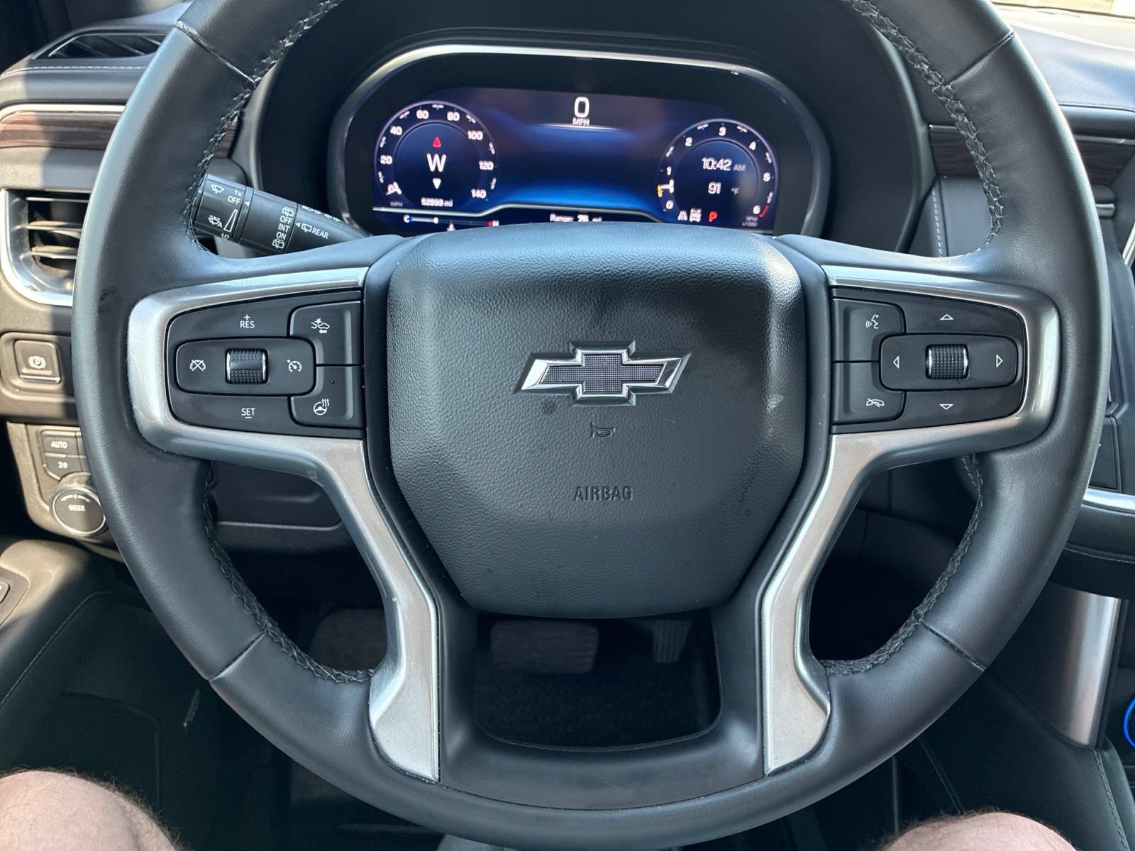 Used 2023 Chevrolet Tahoe Z71 w/ Luxury Package AWD/4WD image 30