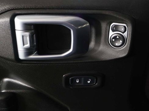 Used 2022 Jeep Wrangler Unlimited Sport image 29