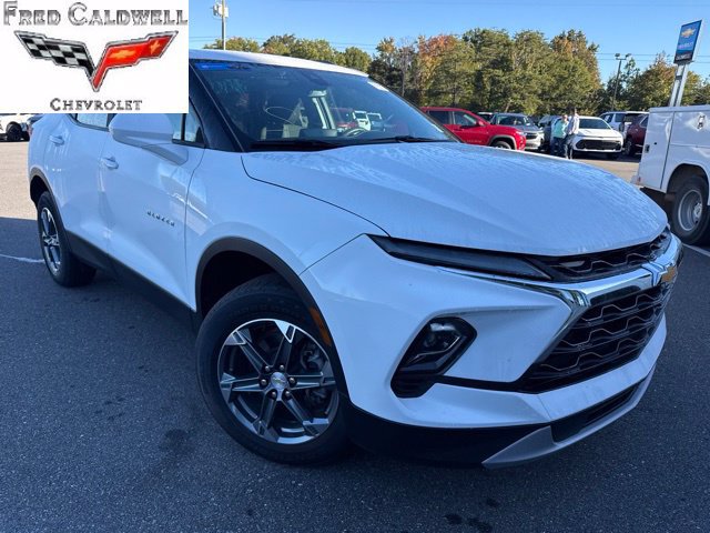 Used 2024 Chevrolet Blazer LT w/ Convenience Package FWD image 1