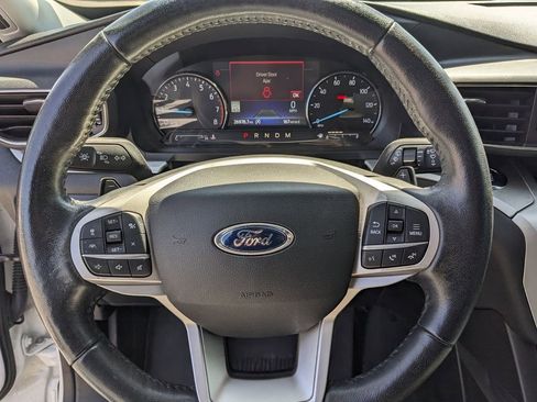 Used 2021 Ford Explorer XLT w/ Equipment Group 202A image 26