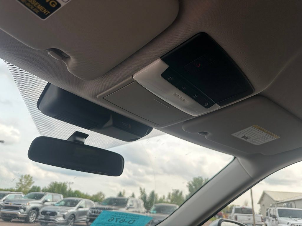 Used 2024 Mitsubishi Outlander SE AWD/4WD image 19