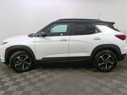 Used 2023 Chevrolet TrailBlazer RS w/ Sun and Liftgate Package AWD/4WD image 6