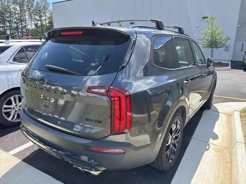 Used 2021 Kia Telluride EX w/ EX Premium Package image 3