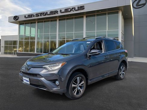 Used 2017 Toyota RAV4 XLE w/ Plus Special Value Package AWD/4WD image 7